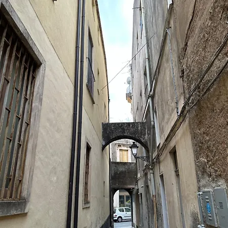 Sotto L'arco