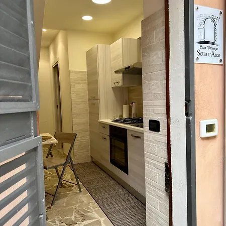 Casa Sotto L Arco Acireale
